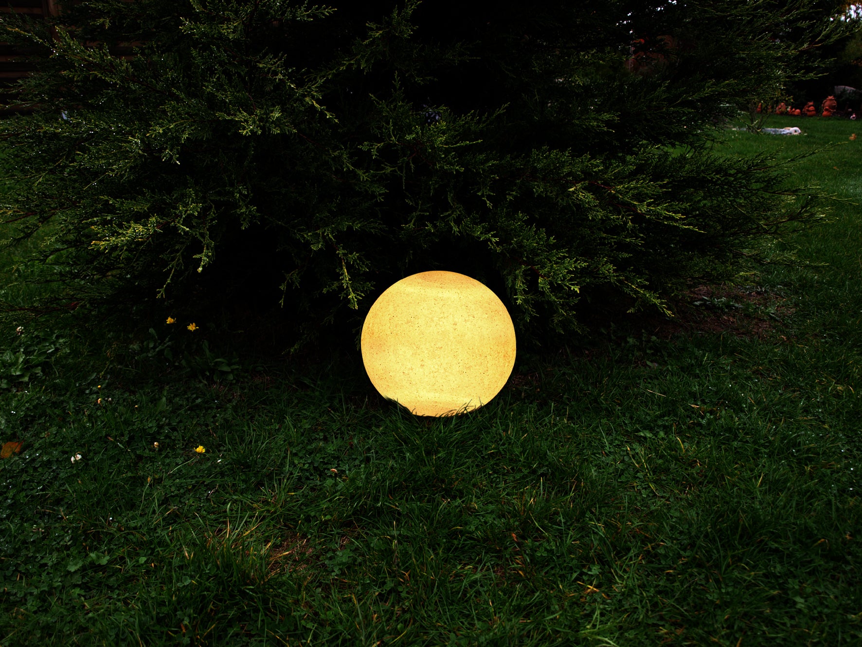LIGHT FIGURE  BALL, D=20CM FLOATING