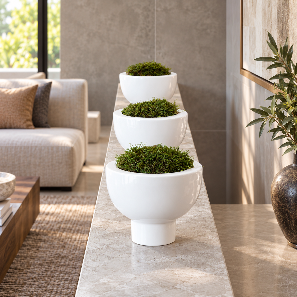 MIDORO Porcelain vase on foot 24cm, 31cm