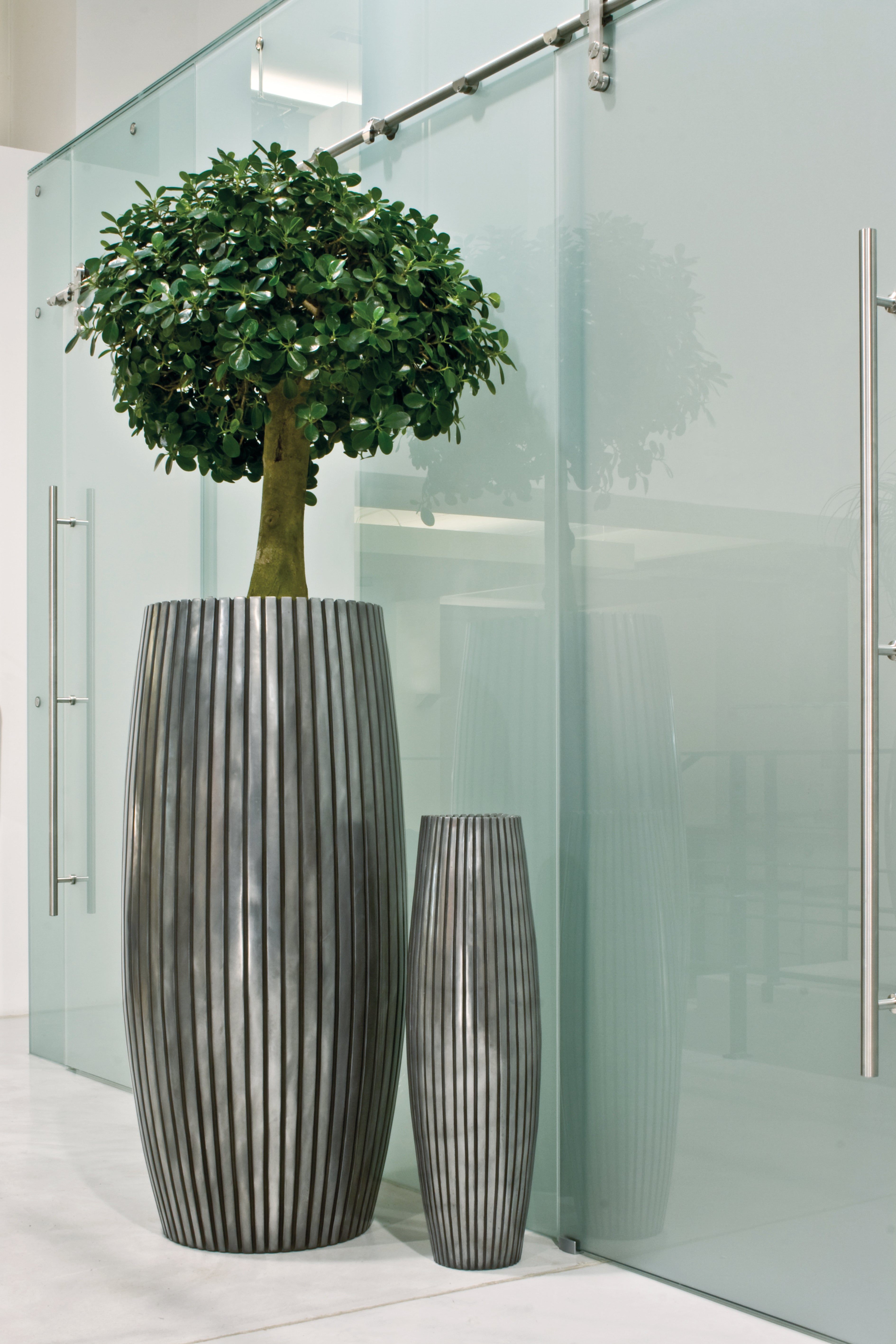 Lines , 57cm height 120cm alu black